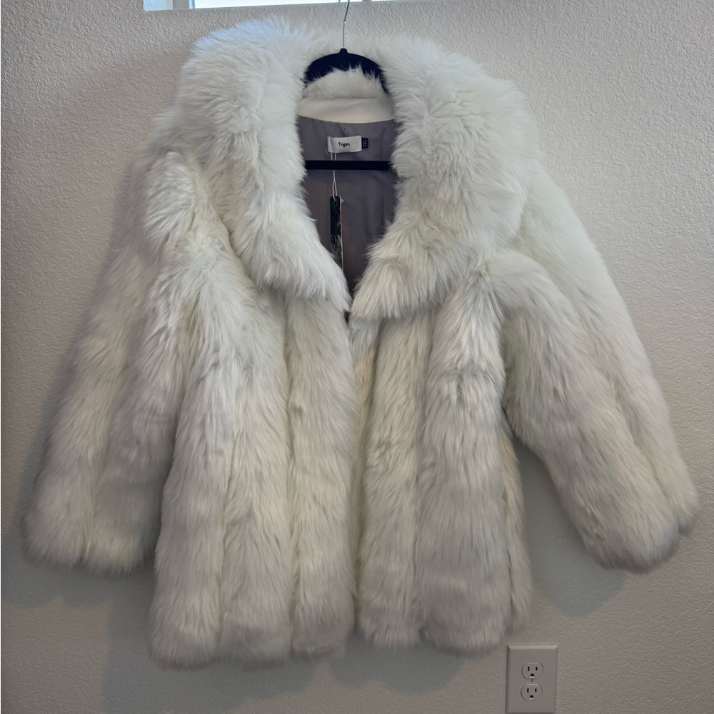 Elegant White Faux Fur Coat NWT